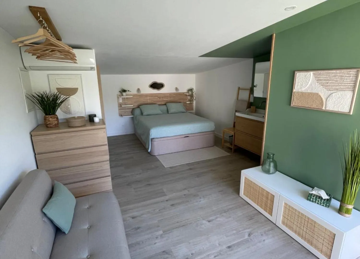 Pensión La Chambre De Cleron Saint-Laurent-du-Var